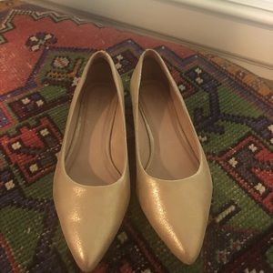 Caslon gold flats - size 8 EUC